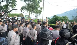 1.200 Petugas Gabungan Bongkar PKL Puncak, 196 Bangunan Rata, Ini Kata Pj Bupati Bogor