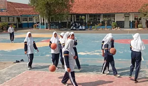 Belajar Sembari Praktek, Bikin Pelajar SMPN 1 Tirtamulya Karawang Paling Gemar Pelajaran PJOK