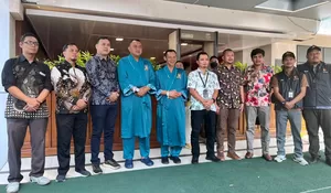 Rudy Susmanto - Jaro Ade Jalani Tes Kesehatan Didampingi KPU - Bawaslu, Jadi Syarat Maju di Pilbup Bogor 2024