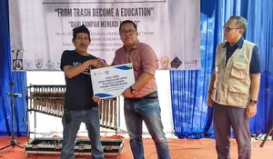 Ikut Majukan Desa Wisata Ciderum, Aqua Bangun Rumah Pengelolaan Sampah