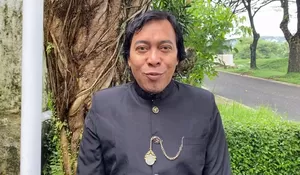 Gofar Kaget, Komeng Sebut Anggota DPD RI Gak Dapat Mobil Dinas!