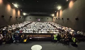 Peringati Milad Satu Dasawarsa, BB Tour dan Travel Karawang Berangkatkan Ratusan Jemaah Umrah