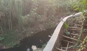 Sempat Dikeluhkan Warga Karena Rawan Longsor, Turap Saluran Irigasi di Kotabaru Karawang Kini Sudah Diperbaiki