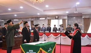 Pimpinan DPRD Kota Sukabumi Resmi Dilantik, Pemkot Minta Perkuat Sinergitas dalam Persiapan Menghadapi Program 2025