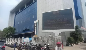 Warga Kena Pungli! Diminta Uang Rp10 Ribu buat Jasa Penggosokan Nomor Kendaraan saat Bayar Pajak di Samsat Karawang