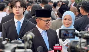 Temani Bima Arya Dilantik, Si Bungsu Kenatra Mahesha Viral dan Bikin Salfok Warganet : Mirip Idol K-Pop Banget