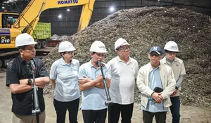 Tancap Gas Usai Retreat Kabinet Merah Putih, Menteri Lingkungan Hidup Hanif Faisol Cek Kondisi TPST Bantargebang