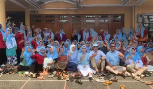 Sapa Warga di Baranangsiang, Dedie A Rachim Sosialisasi Program Makan Bergizi Gratis Prabowo