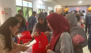 Upaya Tekan Angka Stunting di Kota Bogor, Karina Soerbakti Salurkan Telur dan Ayam buat Puluhan Anak Selama 6 Bulan