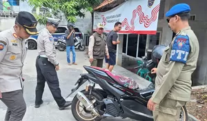 Langgar Aturan, Belasan Pengendara Motor Knalpot Brong di Karawang Dicokok Petugas Gabungan, Tapi Dilepasin Lagi...