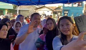 Mengintip Keseruan Emak-emak di Acara Ngariung Sehat, Rela Antre Demi Foto Bareng Dokter Rayendra