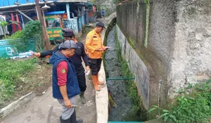 Antisipasi Banjir, Tim Gabungan BPBD Kota Sukabumi Cek Drainase hingga Gencarkan Sisir Sungai