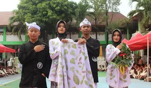 Wujud Cinta Budaya Lokal, SMPN 1 Cikampek Karawang Gelar Batik ECO Print Show