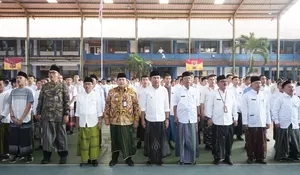 Pecahkan Rekor MURI, Ribuan ASN di Bogor Pakai Sarung Tenun Majalaya