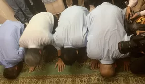 Hasil Quick Count Ungguli Paslon Lain di Pilwakot Bogor 2024, Pasangan Dedie-Jenal Gelar Sujud Syukur