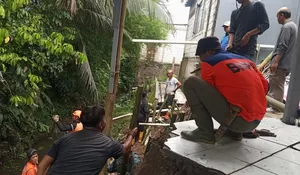 Minimalisasi Risiko Bahaya, BPBD Kota Sukabumi Kerja Bakti Perbaiki TPT Perum BTN Pepabri Jaya Raksa