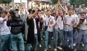 Temannya Tewas Digorok di Ciomas, Ratusan Pelajar STM Bogor Serbu Kantor Polsek Ciomas