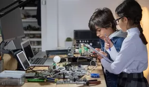 Apa Itu Generasi Beta? Ini Perbedaannya dengan Gen Z dan Gen Alpha