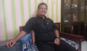 Kepala SDN Dawuan Tengah 5 Karawang Akui Jual Buku Paket dan LKS kepada Siswa,  Begini Dalihnya!