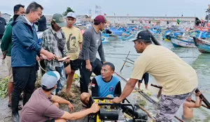 Pj Gubernur Bey Machmudin Sentil Bupati Sukabumi Soal Warga di Bantaran Kali