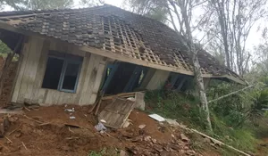 Jeritan Warga Jampang Kulon Sukabumi, Baru Tersentuh Bantuan Setelah Berhari-hari Terdampak Bencana