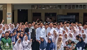 Siswa Gemetar Wapres Gibran Cek Makan Bergizi Gratis ke Sekolahnya