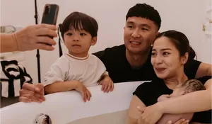Menaksir Biaya Lahiran Anak Kedua Nikita Willy dan Indra Priawan dengan Metode Water Birth, Tembus 3 Digit?