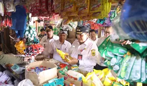 Jaga Stabilitas Harga Jelang Natal dan Tahun Baru, Pemkab Gelar Operasi Pasar di Cigombong