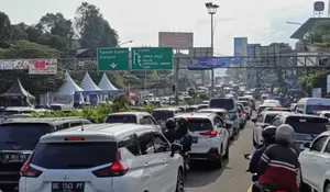 Lebih Dari 1 Juta Kendaraan Padati Jalur Puncak Bogor Selama Libur Nataru