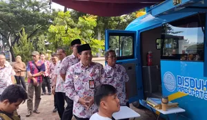Hari Kerja Pertama di 2025, Pj Bupati Bogor Tinjau Pelayanan Kependudukan