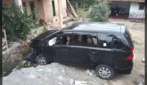 Avanza Hitam Tabrak Warung di Sukamakmur Bogor, 6 Orang Jadi Korban