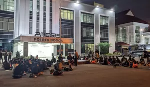 Sebelum Bentrok di Tol Jagorawi, Bus Suporter Sempat Dilarang Masuk ke Stadion Pakansari