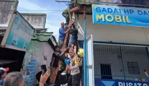 Niat Pasang Banner, Karyawan Pegadaian di Sukabumi Tersengat Listrik, Kulit Melepuh 80 Persen