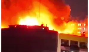 Kebakaran Hebat Landa Gedung Glodok Plaza Jakarta Barat