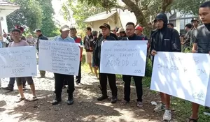 Dituduh Gelapkan Dana Desa, Kades Neglasari Sukabumi Didesak Mundur