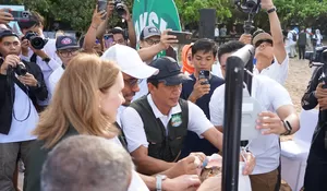 Ribuan Orang Keroyok Pantai Bali Bebersih Sampah Plastik, Dari Menteri hingga Duta Besar