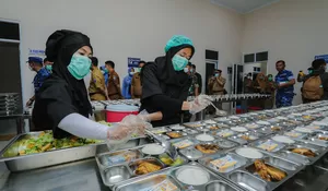 Menu MBG Diduga Jadi Penyebab Keracunan Siswa di Cianjur, DPR Minta Evaluasi Menyeluruh