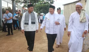 Sambut Isra Miraj, Pj Bupati Bogor Salurkan Bantuan Uang Tunai dan Sembako untuk Yatim di Pesantren