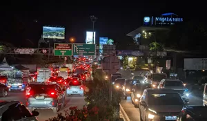 Usai 10 Jam One Way Arah Jakarta, Jalur Puncak Bogor Kembali Normal Dua Arah