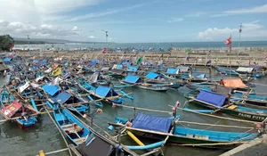 Cuaca Buruk, Sudah 2 Bulan Nelayan Palabuhanratu Nggak Bisa Melaut, Memenuhi Kebutuhan Hidup Kian Sulit