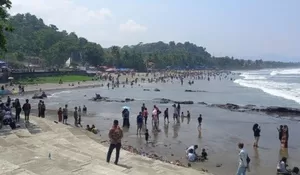 Libur Panjang Imlek, Jumlah Pengunjung Pantai Palabuhanratu hingga Cisolok Sukabumi Lampaui Wisatawan saat Tahun Baruan