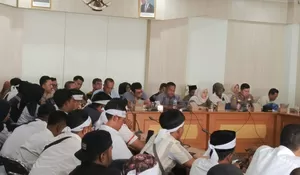 Komisi IV DPRD Kabupaten Sukabumi Janji Perjuangkan Aspirasi Buruh dan Guru Honorer