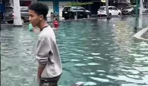 Viral! Banjir Air Jernih di Cengkareng Timur Jakarta Hebohkan Warga