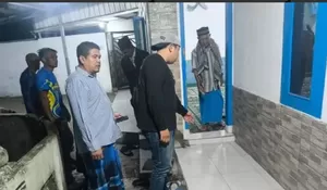 Cerita Marbot di Kota Sukabumi: Temukan Bayi di Teras Masjid, Terbungkus Sweater Hitam dengan Ari-Ari Masih Menempel