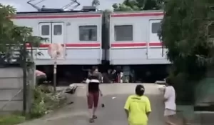 Jemput Anak Sekolah, Ibu-ibu di Gunungputri Bogor Tertemper Kereta