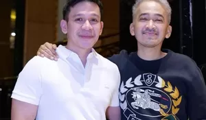 Setelah Jordi, Kini Ruben Onsu Bikin Pangling Pakai Baju Koko dan Peci!