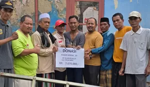 Tergugah, Warga Pasir Jambu Lebak Galang Solidaritas Bantu Korban Kebakaran