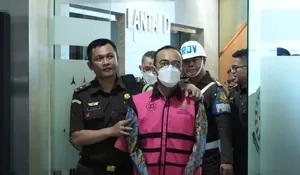 Misteri Grup WA ‘Orang-orang Senang’, Kejagung Dalami Keterlibatan Tersangka Korupsi Pertamina   