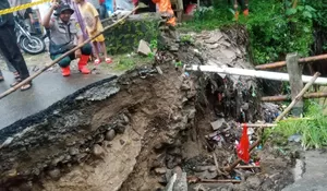 Akses Penghubung Dua Kecamatan Terputus, Bupati Bogor: Kita Pakai Jembatan Bailey Dulu