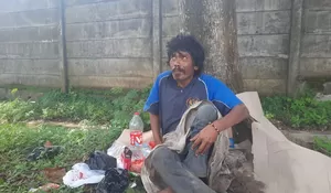 Pria Lumpuh Terlantar di Palabuhanratu Sukabumi, Kisahnya Viral di Medsos